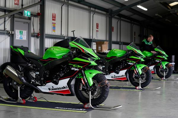 2021 ZX-10R Ninja Visordown review